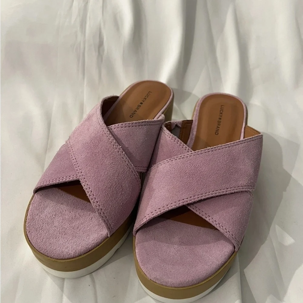 Lucky Brand Vebony Suede Leather Platform Sandals Slip on Lilac Pink size 9